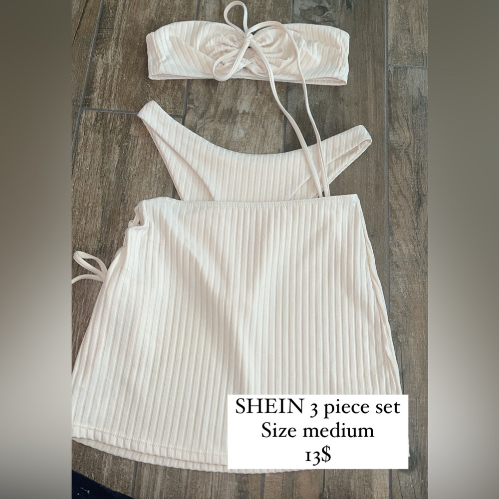 Three piece SHEIN bikini set, color is nude,